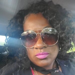 Meet your Posher, Lynette